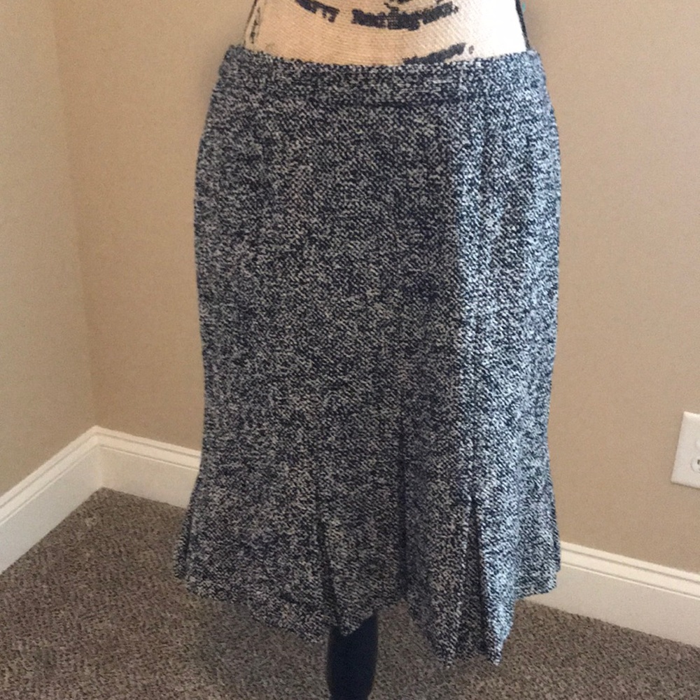 Loft skirt size 8 p